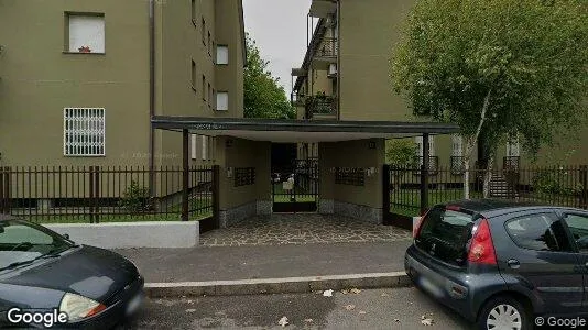 Rooms for rent in Milano Zona 8 - Fiera, Gallaratese, Quarto Oggiaro - Photo from Google Street View