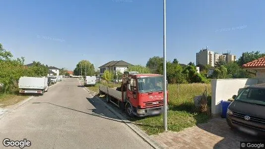 Apartments for rent in Tatabányai - Photo from Google Street View