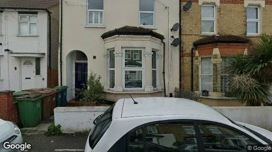 Apartments for rent in Wallington - Surrey - Photo from Google Street View