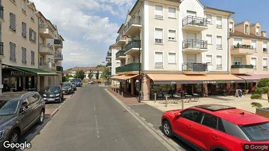 Apartments for rent in Évry - Photo from Google Street View
