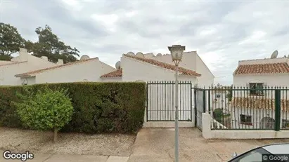 Apartments for rent in Fuengirola - Photo from Google Street View