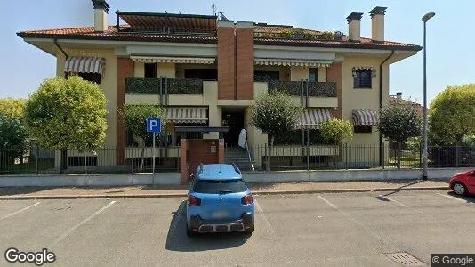 Apartments for rent in Magenta - Photo from Google Street View