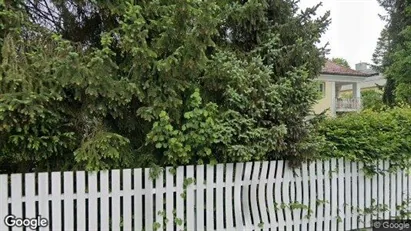 Apartments for rent in Munich Thalkirchen-Obersendling-Forstenried-Fürstenried-Solln - Photo from Google Street View Apartments for rent in Munich Thalkirchen-Obersendling-Forstenried-Fürstenried-Solln - Photo from Google Street View