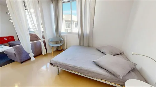 Apartments in Lyon - photo 3
