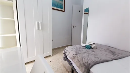 Rooms in Málaga - photo 4