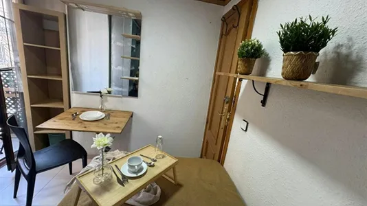 Rooms in Madrid Centro - photo 10