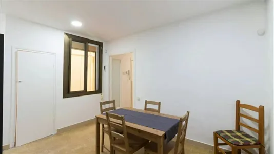 Rooms in Barcelona Ciutat Vella - photo 10