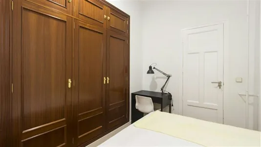 Rooms in Madrid Chamberí - photo 2