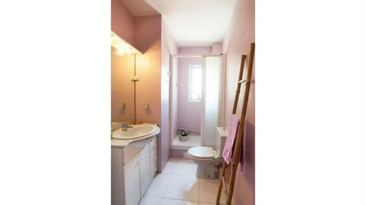 Rooms in Madrid Centro - photo 10