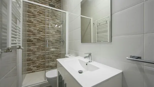 Rooms in Madrid Centro - photo 8