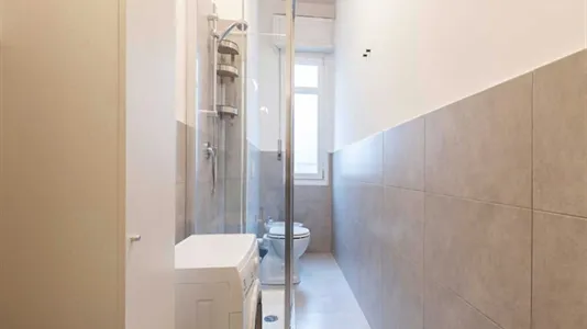Rooms in Milano Zona 8 - Fiera, Gallaratese, Quarto Oggiaro - photo 2