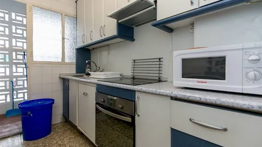 Rooms in Granada - photo 5
