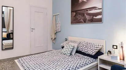 Room for rent in Milano Zona 4 - Vittoria, Forlanini, Milan