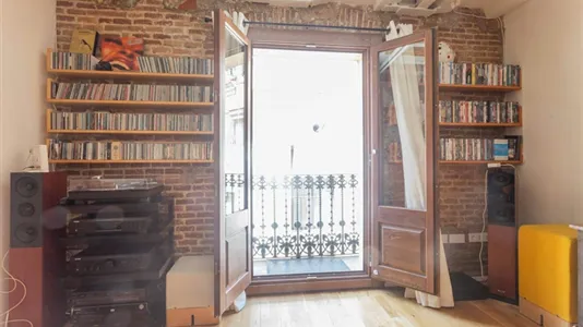 Apartments in Barcelona Ciutat Vella - photo 4