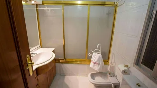 Rooms in Madrid Retiro - photo 9