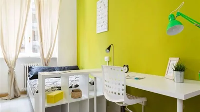 Room for rent in Buccinasco, Lombardia