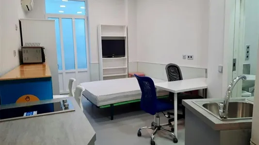 Rooms in Valencia Ciutat Vella - photo 1