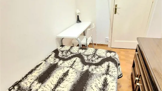 Rooms in Barcelona Sants-Montjuïc - photo 3