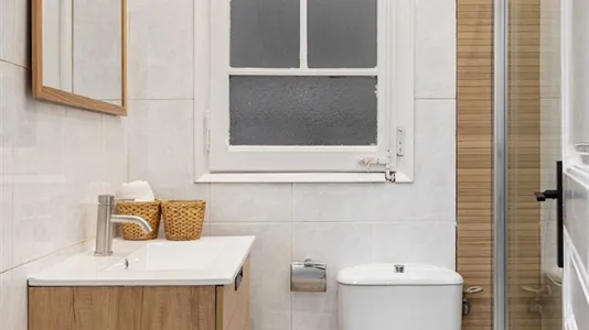 Rooms in Barcelona Eixample - photo 10