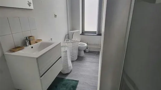 Rooms in Charleroi - photo 5
