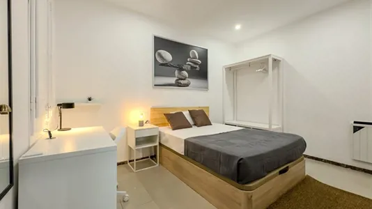 Rooms in L'Hospitalet de Llobregat - photo 1