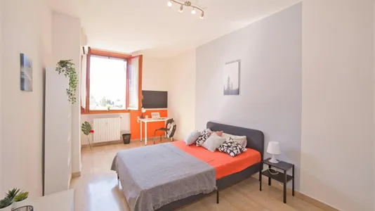 Rooms in Lecco - photo 1