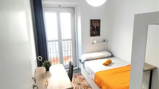Rooms in Almería - photo 2
