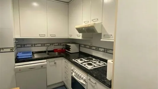 Rooms in Valencia Extramurs - photo 9