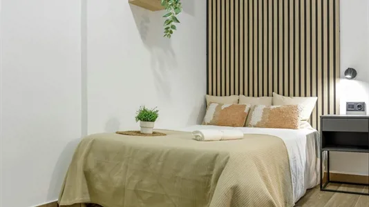 Rooms in Valencia Ciutat Vella - photo 2