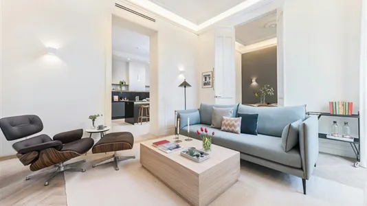 Apartments in Madrid Centro - photo 3