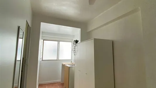 Rooms in Mislata - photo 9