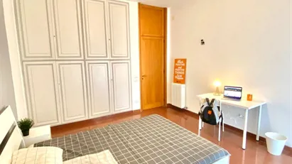 Room for rent in Bari, Puglia