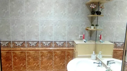 Rooms in Almería - photo 7