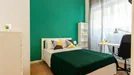Room for rent, Turin, Piemonte, &lt;span class=&quot;blurred street&quot; onclick=&quot;ProcessAdRequest(10635533)&quot;&gt;&lt;span class=&quot;hint&quot;&gt;See streetname&lt;/span&gt;[xxxxxxxxxxxxx]&lt;/span&gt;
