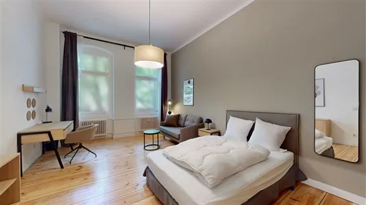 Apartments in Berlin Neukölln - photo 4