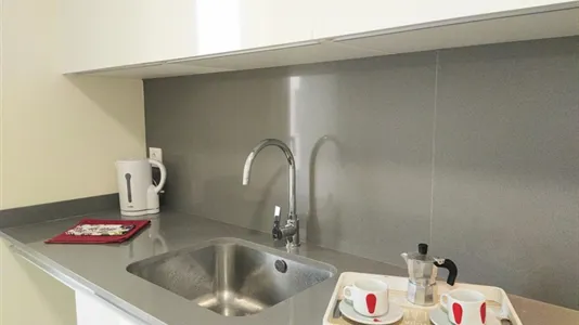 Rooms in Alfara del Patriarca - photo 10