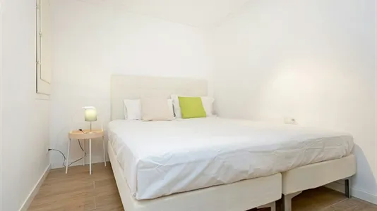 Apartments in Barcelona Eixample - photo 9