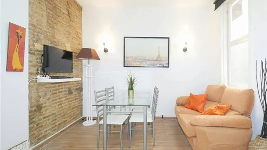 Apartments in Barcelona Ciutat Vella - photo 2