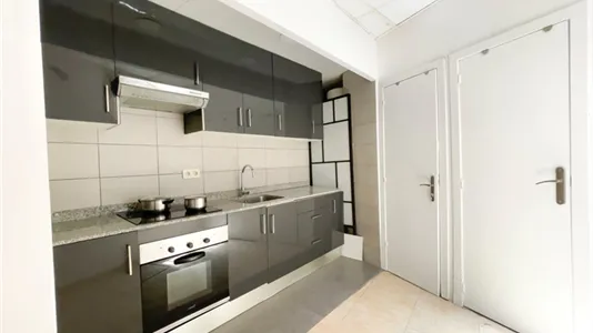 Rooms in Barcelona Ciutat Vella - photo 6