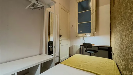 Rooms in Barcelona Eixample - photo 2