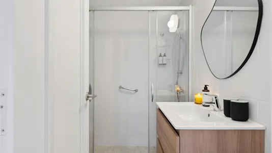 Rooms in Barcelona Eixample - photo 5