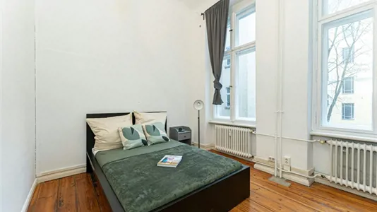 Rooms in Berlin Charlottenburg-Wilmersdorf - photo 1