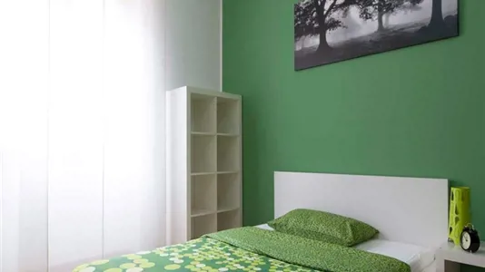 Rooms in Milano Zona 2 - Stazione Centrale, Gorla, Turro, Greco, Crescenzago - photo 1