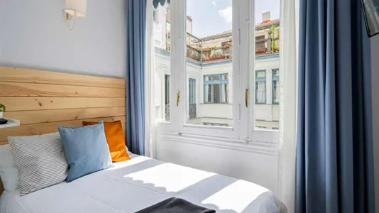 Rooms in Madrid Centro - photo 2