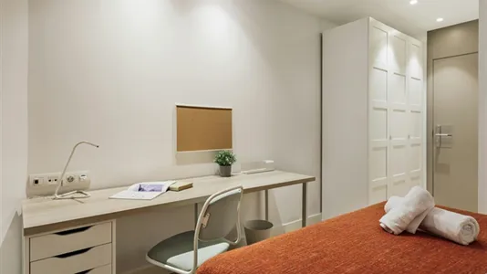 Rooms in Barcelona Eixample - photo 6