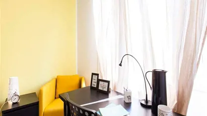 Room for rent in Milano Zona 6 - Barona, Lorenteggio, Milan