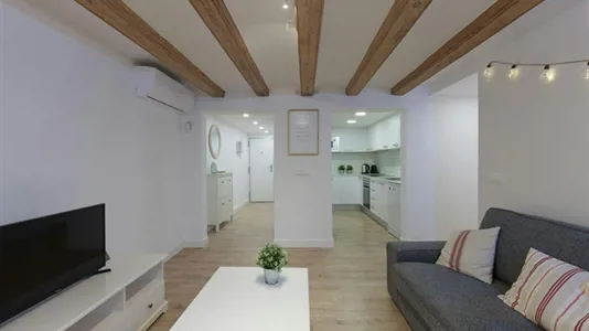 Apartments in Barcelona Ciutat Vella - photo 2