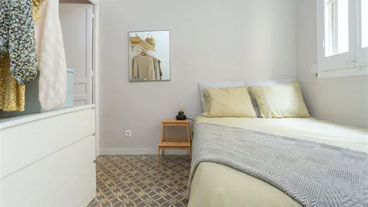 Rooms in Barcelona Ciutat Vella - photo 2