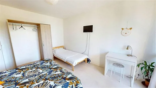 Rooms in Grenoble - photo 2