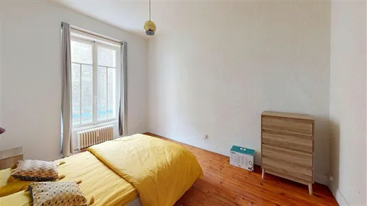 Apartments in Saint-Étienne - photo 6